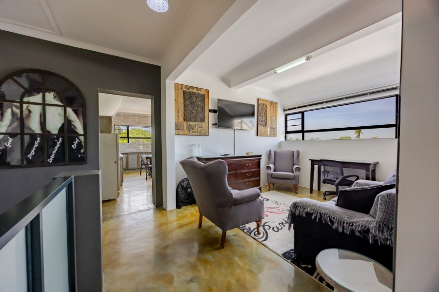 6 Bedroom Property for Sale in Flamingo Vlei Western Cape